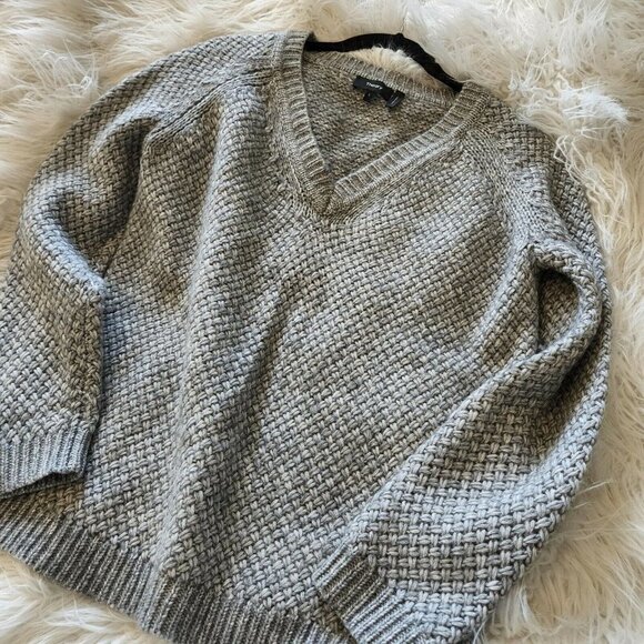 Theory Gray Slouchy V Neck Textured Sweater, Size S - Picture 6 of 12